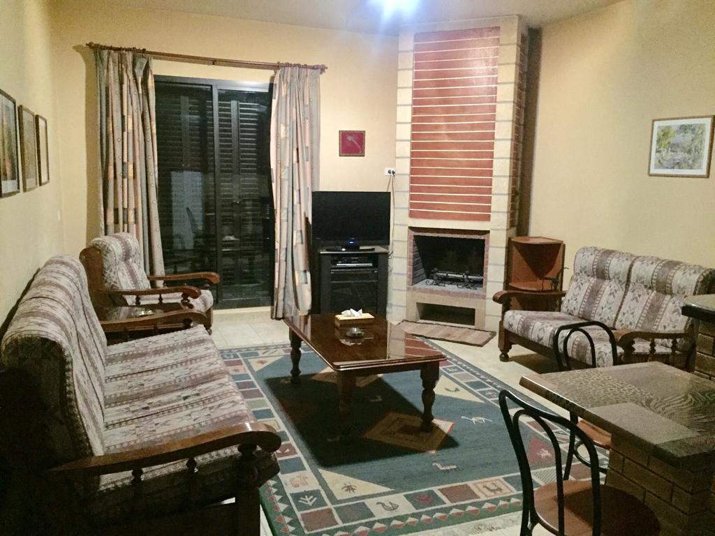 Stone Chalets Fārayyā Dış mekan fotoğraf