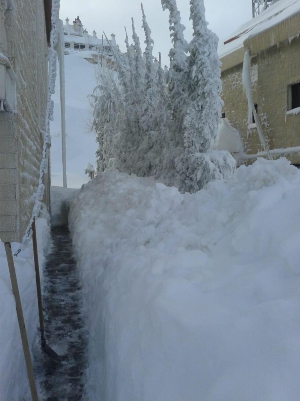Stone Chalets Fārayyā Dış mekan fotoğraf